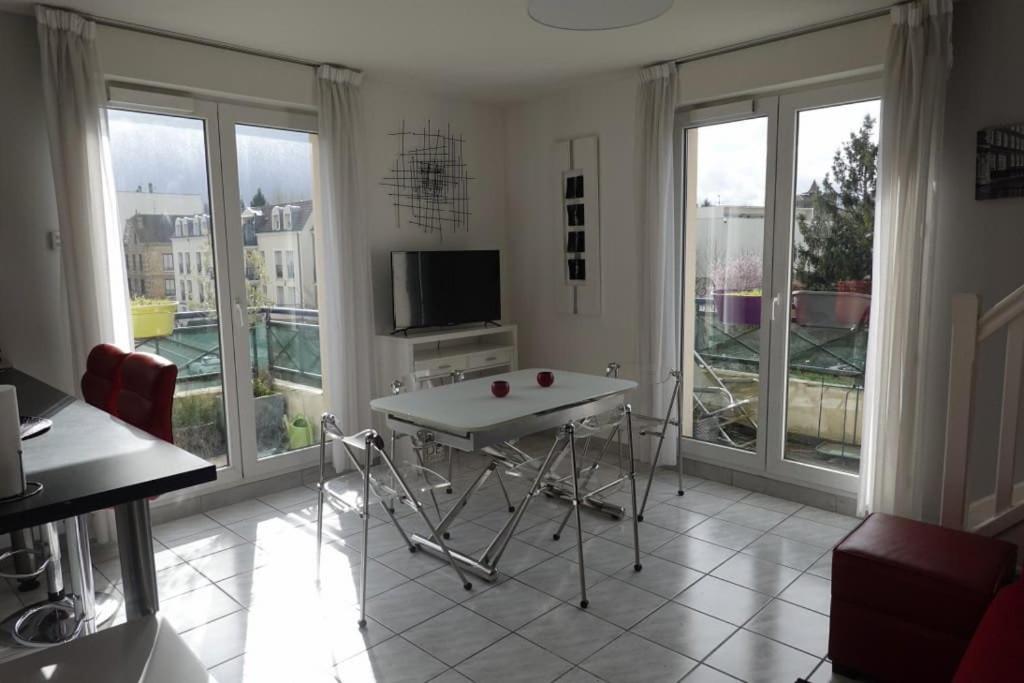 Duplex Art Place, Olympics 2024 Les Clayes-Sous-Bois Exterior photo